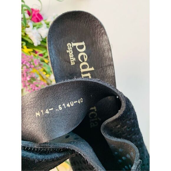 Pedro Garcia Women's Suede Eyelet Trim Slingback Sandals Heels Black Size 40 - Picture 5 of 5